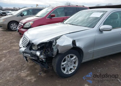 2005 Mercedes-Benz E 320 4Matic z USA, uszkodzony, nr VIN WDBUF82J05X180078